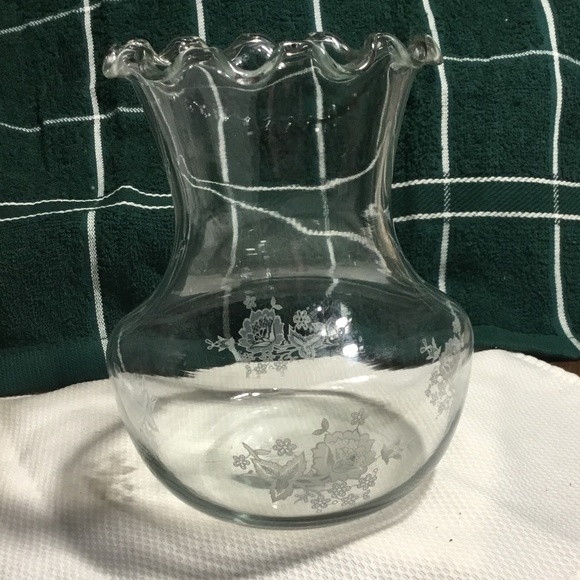Vintage Clear Glass Vase With Etched Floral Design - Picture 1 of 9
